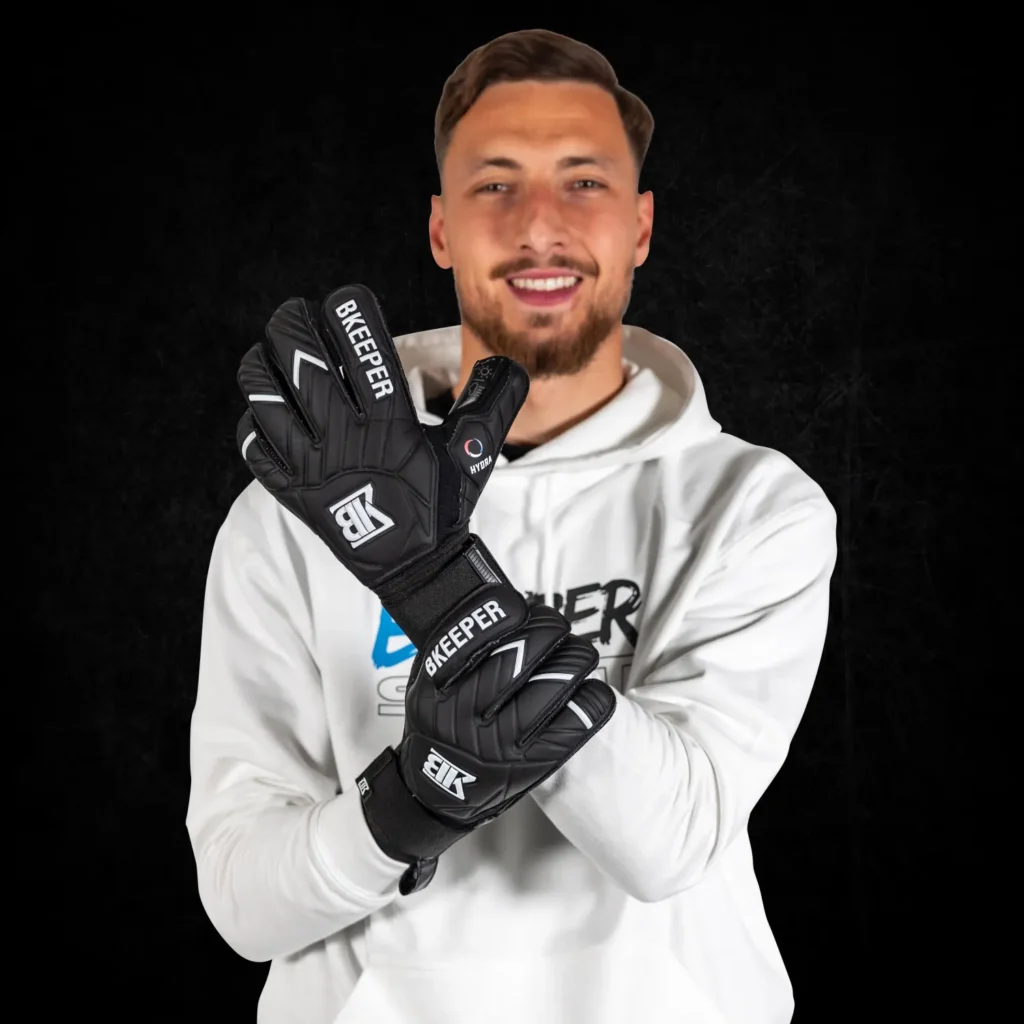 Hydra Black goalkeeper gloves 2